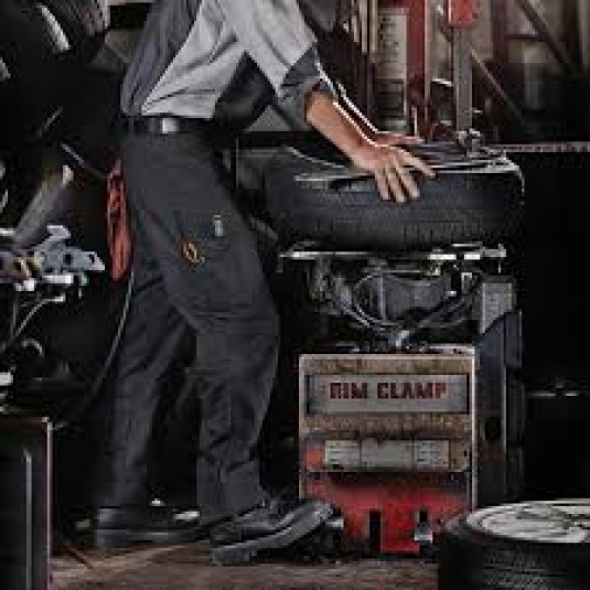 PANTALON DE TRAVAIL REDKAP CARGO HOMME EXTENSIBLE 54% POLY-42% COTON-4% SPANDEX